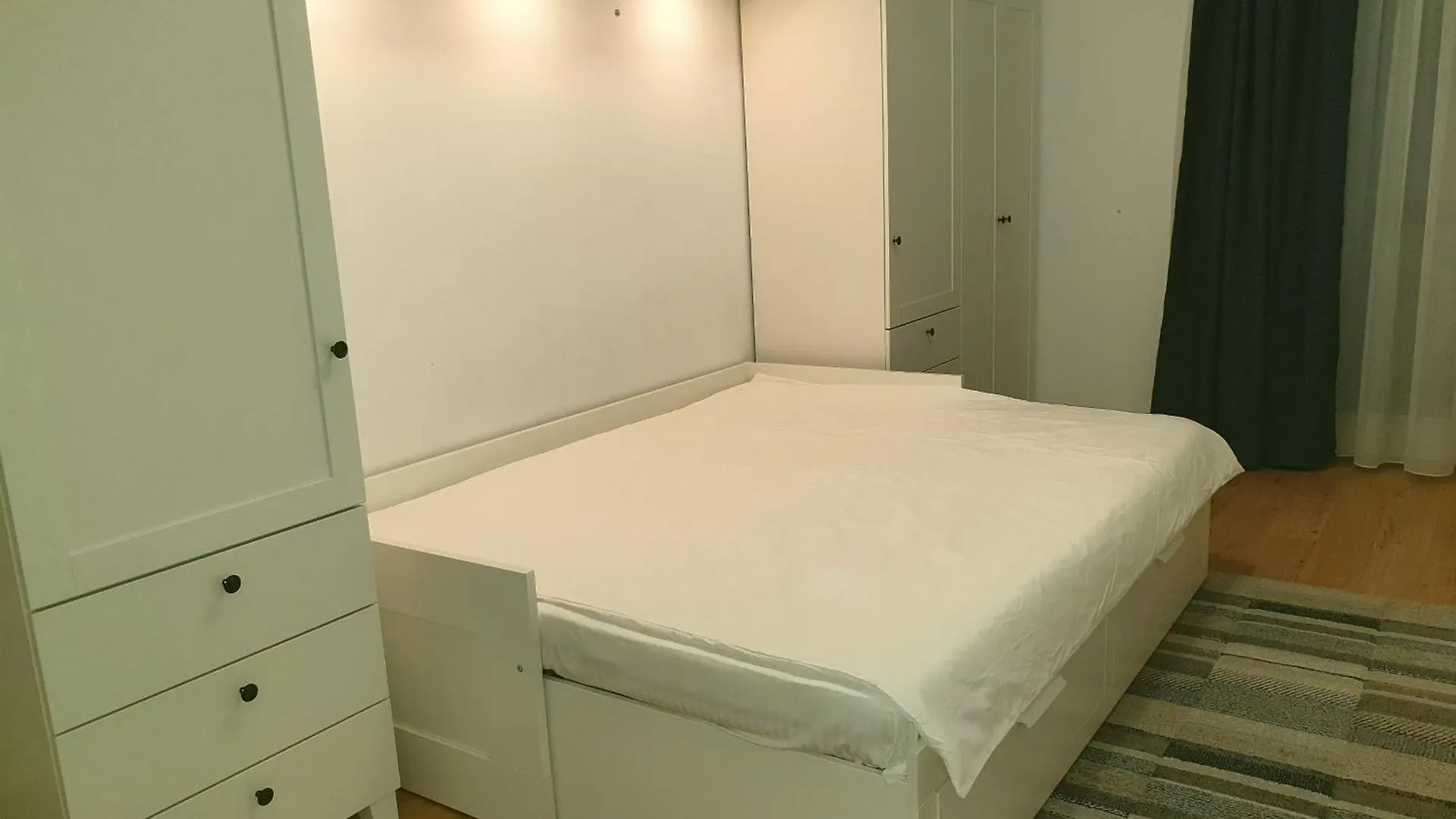 Urban Twin Escape - 2 Rooms Apartment Bucharest